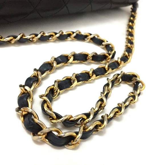 100% Auth CHANEL Quilted Matelasse CC Lambskin Bag - Picture 5 of 8